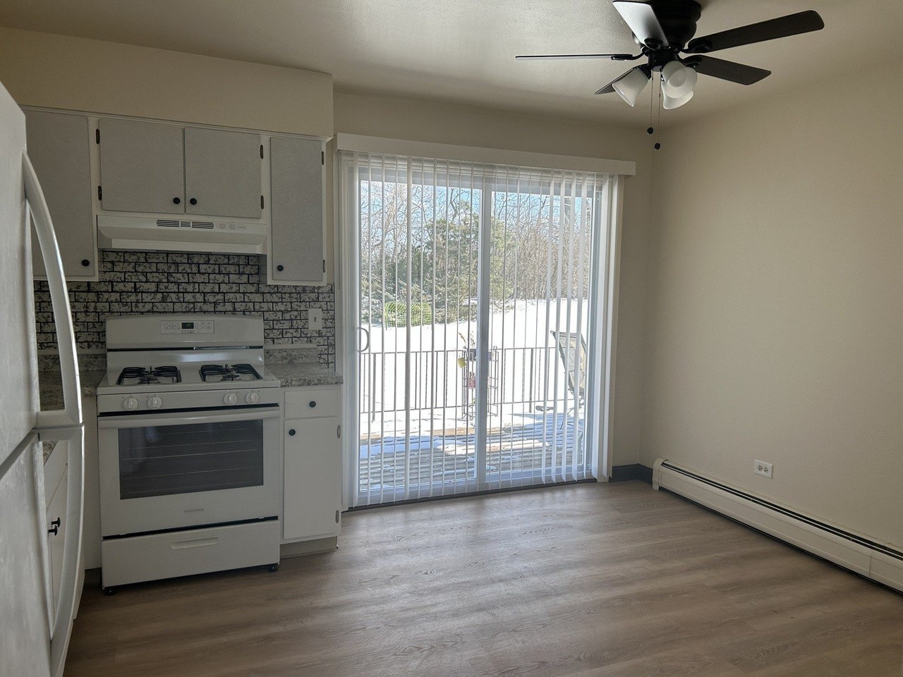 1135 Royal Blvd #2N - Photo 3 of 8
