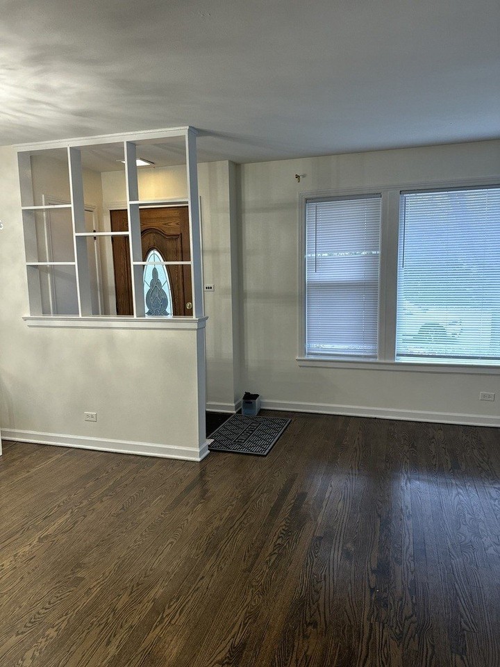 6341 N Springfield Ave - Photo 3 of 24