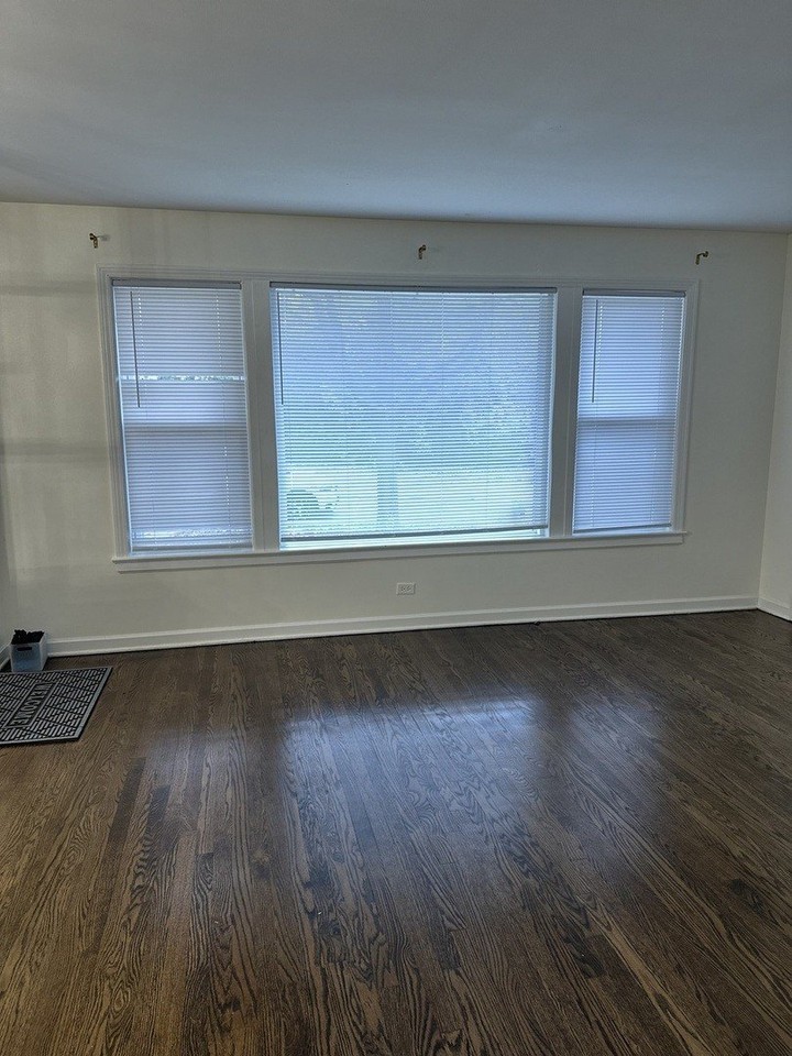 6341 N Springfield Ave - Photo 4 of 24