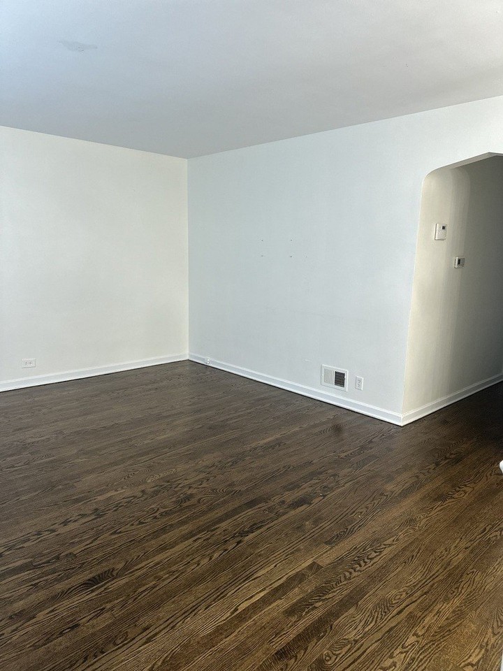 6341 N Springfield Ave - Photo 5 of 24