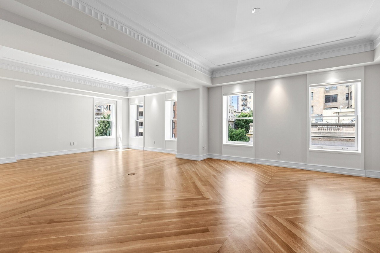 33 E 74th St - Photo 2 of 10