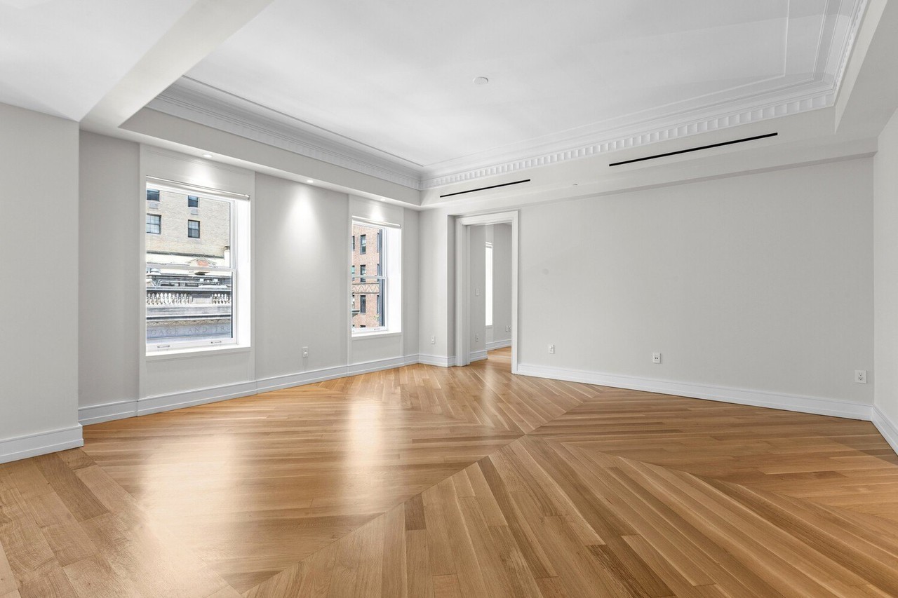 33 E 74th St - Photo 6 of 10