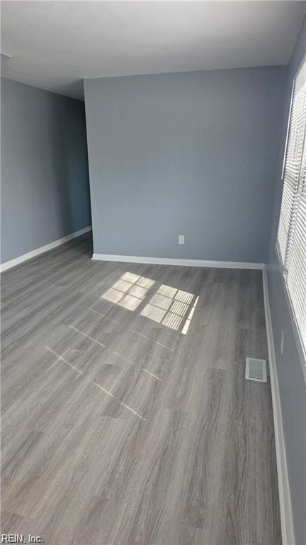 3325 Greenwood Dr - Photo 3 of 16