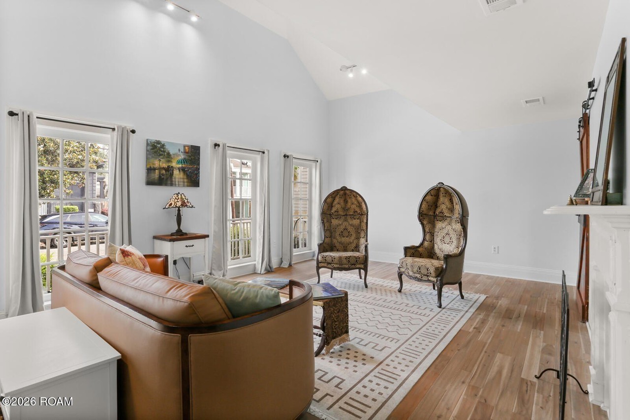 3714 Laurel St - Photo 5 of 21
