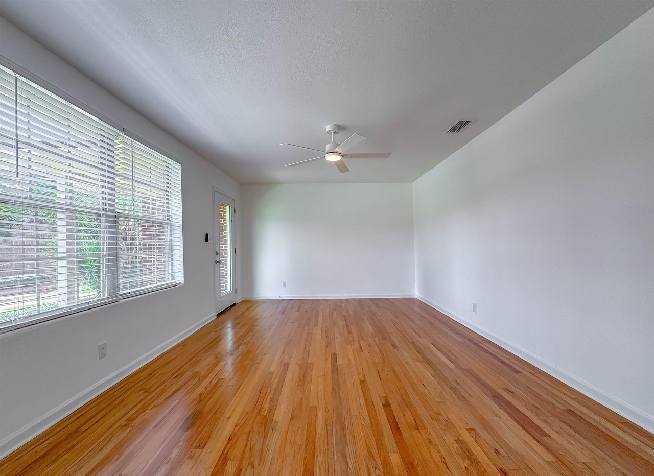654 Miccosukee Rd - Photo 3 of 39