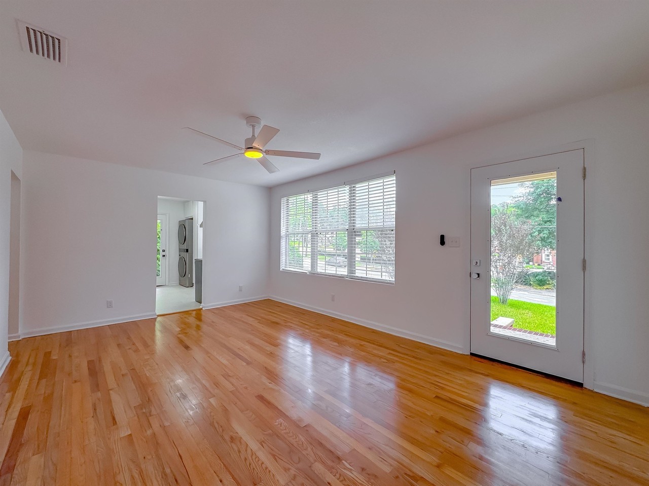 654 Miccosukee Rd - Photo 5 of 39