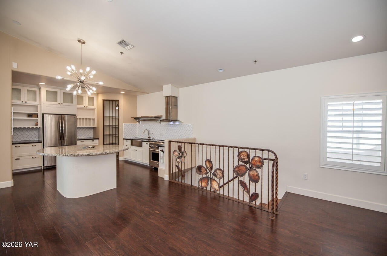 133 S Madison Ave - Photo 4 of 23