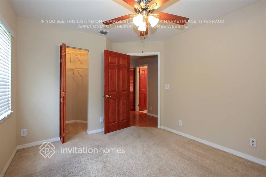 5700 Nw 60th Pl - Photo 5 of 12