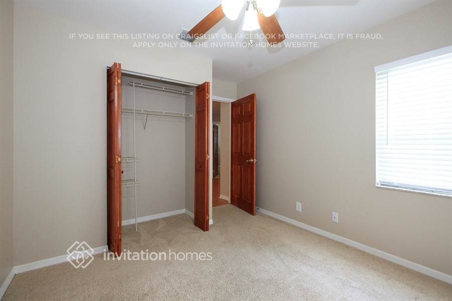 5700 Nw 60th Pl - Photo 6 of 12