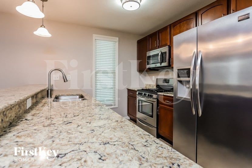 3463 Wainwright St - Photo 6 of 15