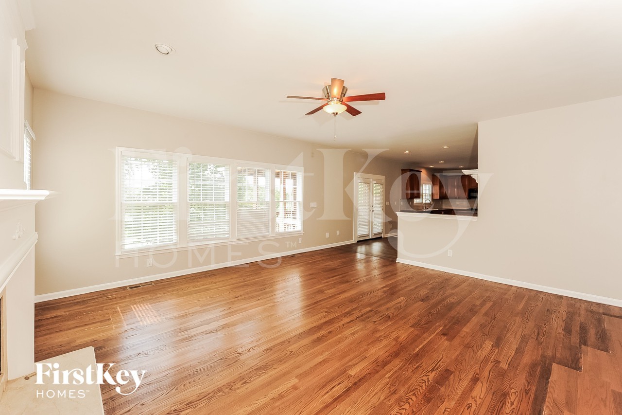 2636 Three Wood Dr - Photo 3 of 15