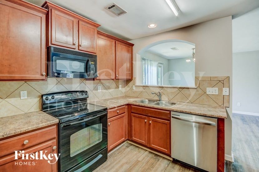 6309 Cathwick Ct - Photo 5 of 16