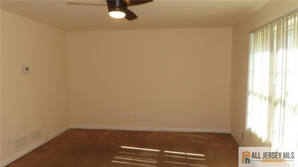 26 Henry St Unit A - Photo 3 of 23