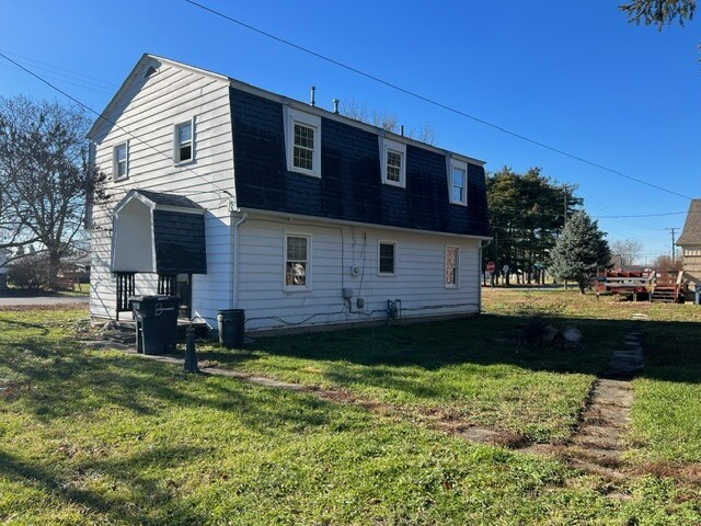 1204 N H St - Photo 2 of 17