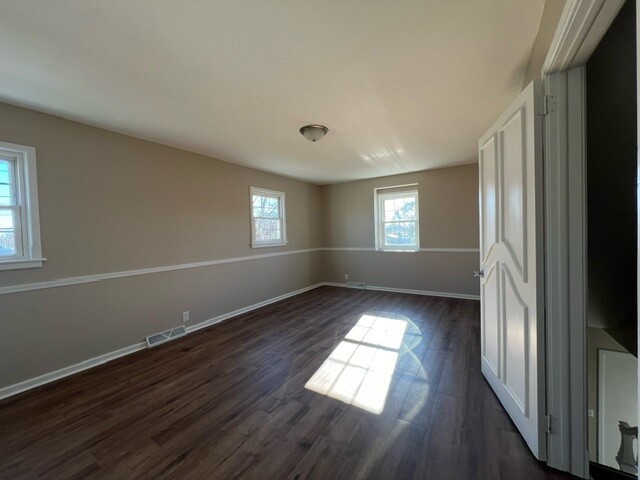1204 N H St - Photo 7 of 17