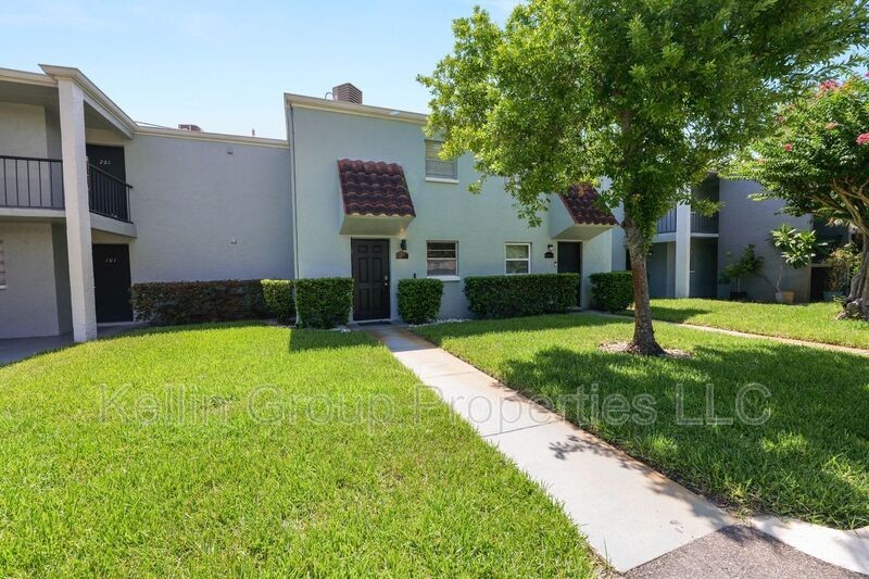 2862 Somerset Park Dr - Photo 4 of 33