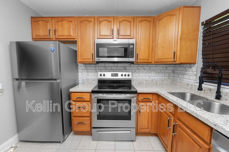 2862 Somerset Park Dr - Photo 6 of 33