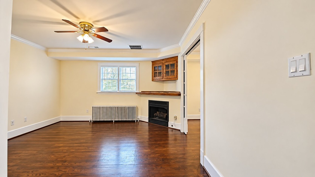 3137 Flintlock Rd - Photo 6 of 47