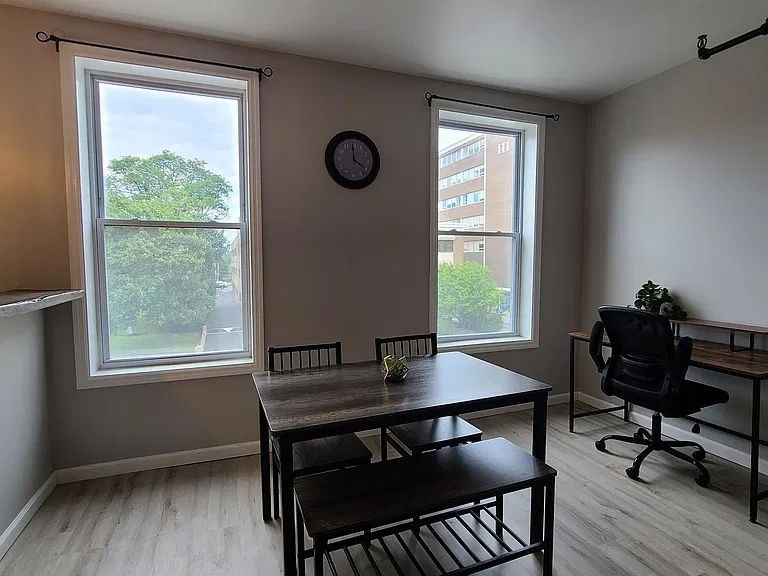 138 Washington Ave - Photo 4 of 10