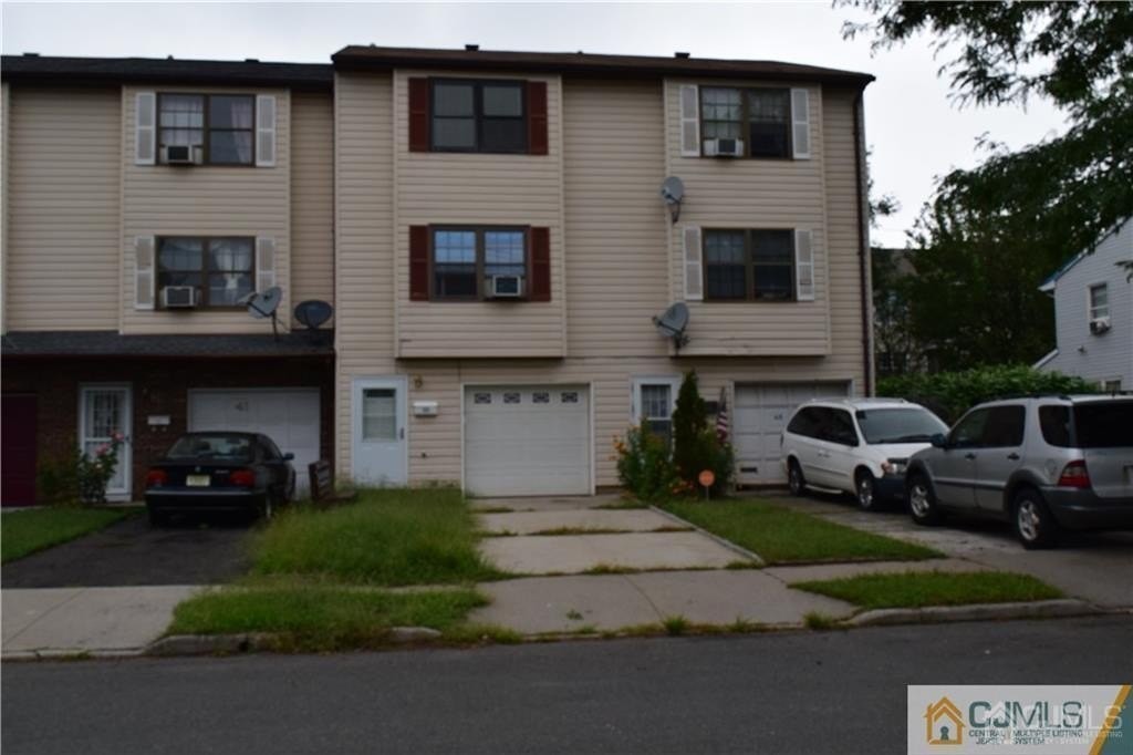 43 Essex St - Photo 2 of 13