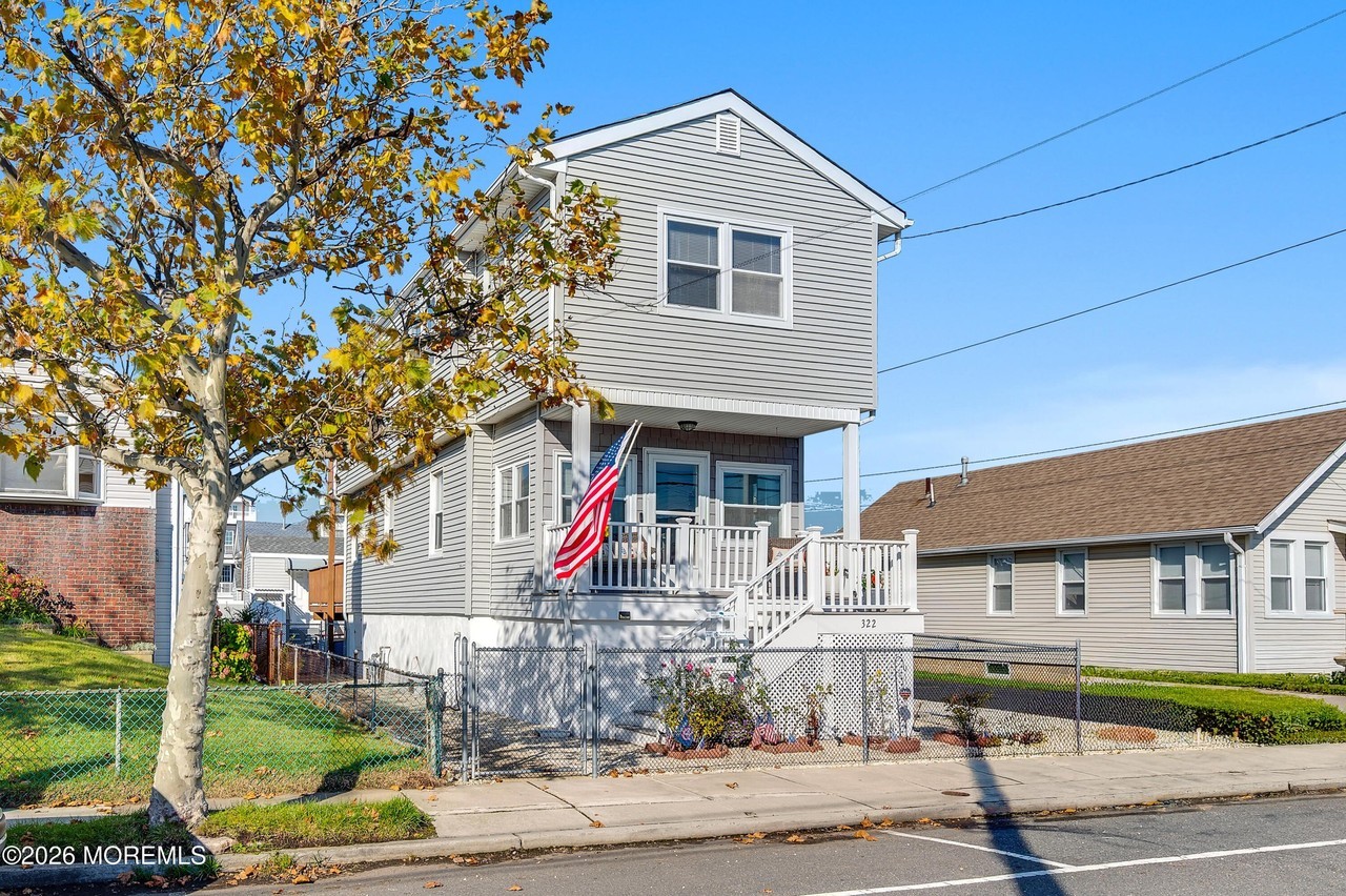 322 Dupont Ave - Photo 2 of 32