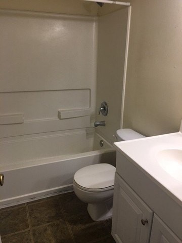 220 Elm St - Photo 2 of 10