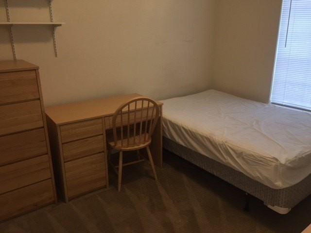 220 Elm St - Photo 6 of 10