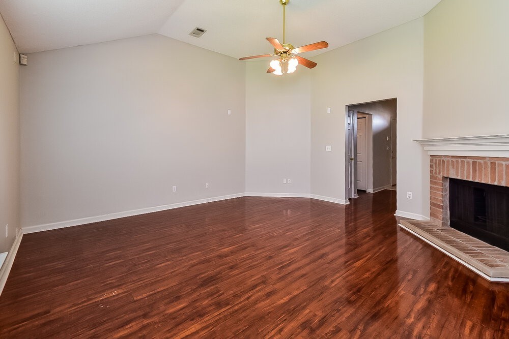 4508 Lunsford Dr - Photo 3 of 16