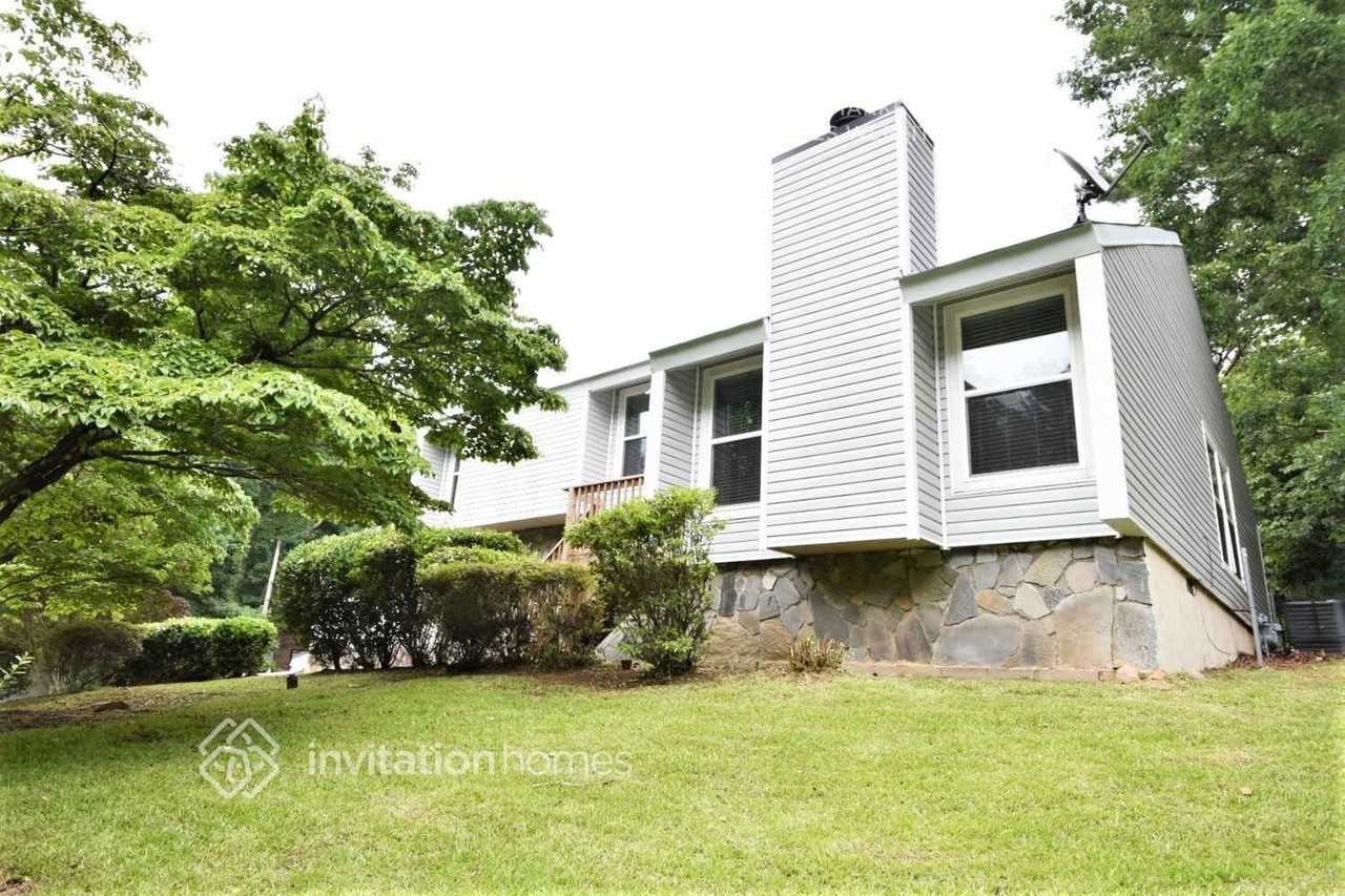 1140 Laurel Log Pl