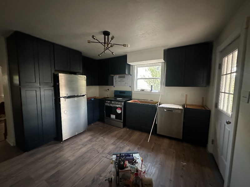 407 N 4th St - Photo 3 of 3