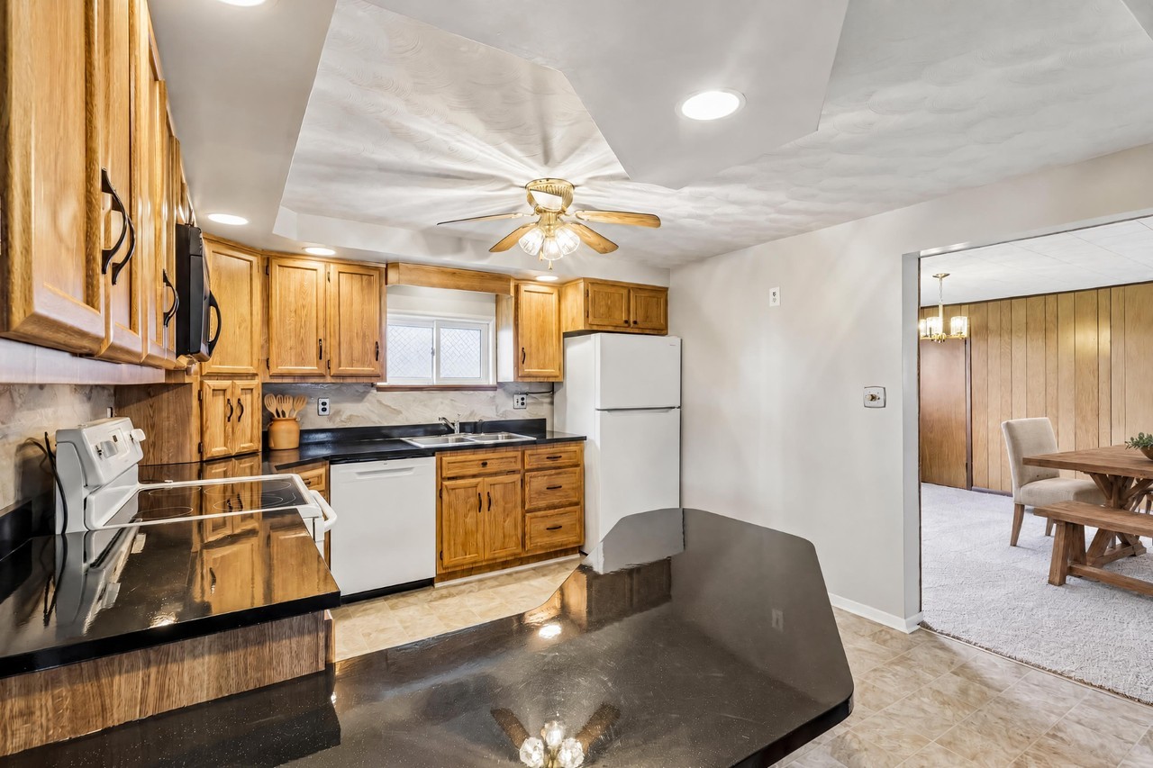 481 Allison Ave #NA - Photo 6 of 7