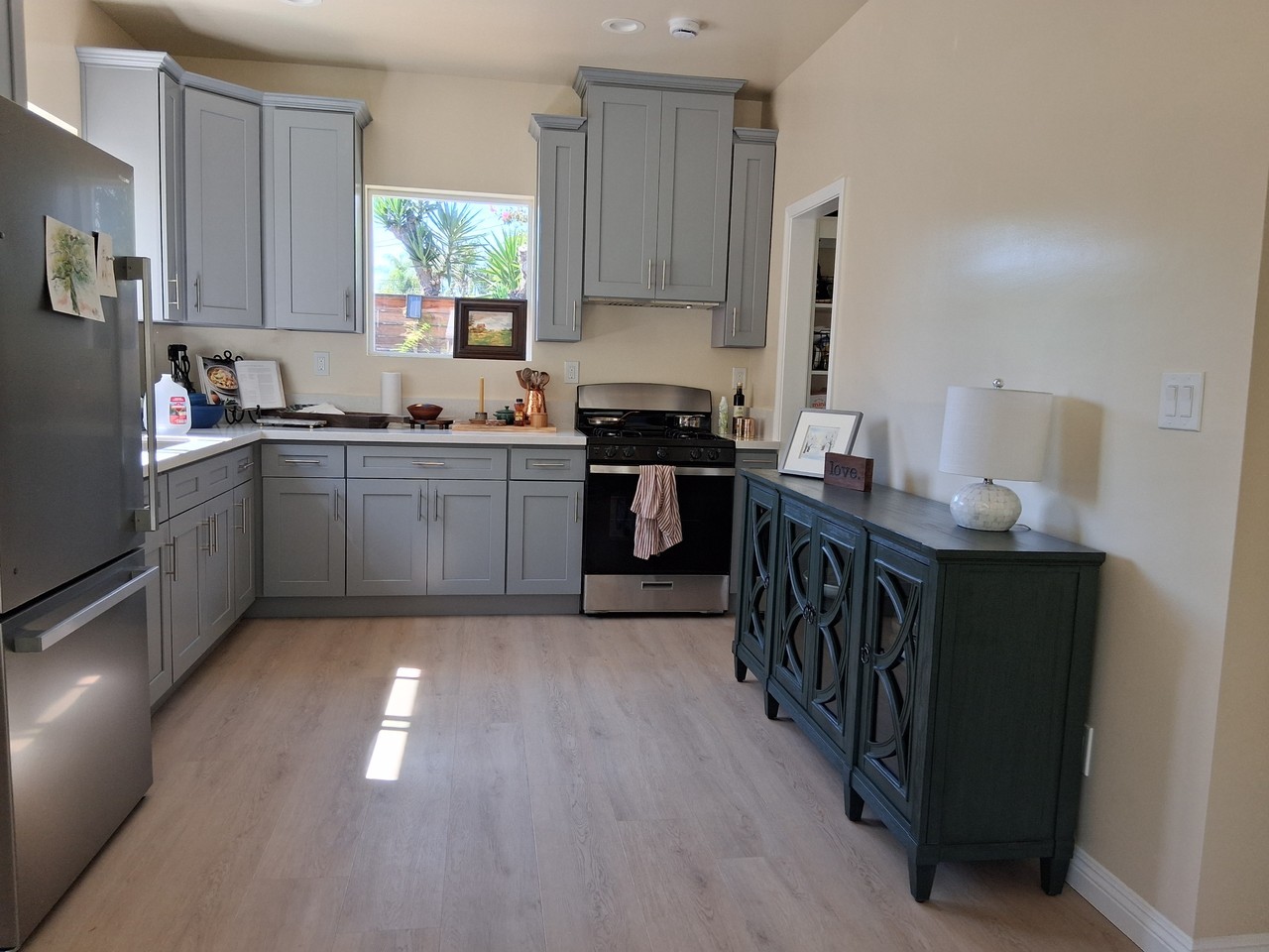 148 S Parish Pl #NA - Photo 2 of 9