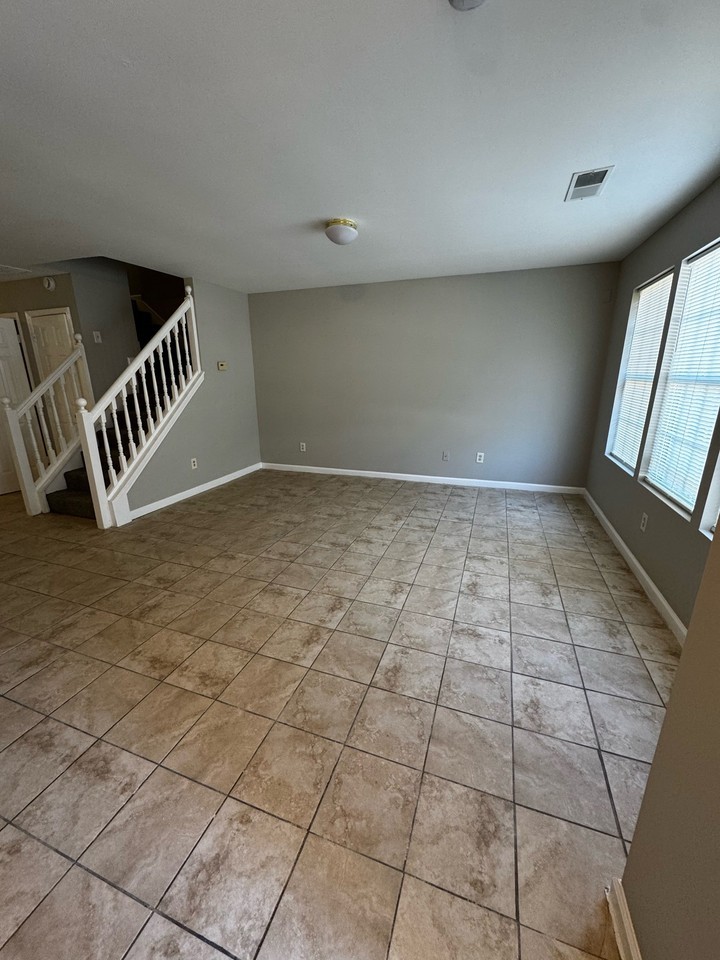 168 Evergreen Dr #1 - Photo 2 of 11
