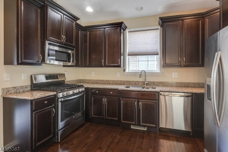 107 Sowers Dr - Photo 6 of 20