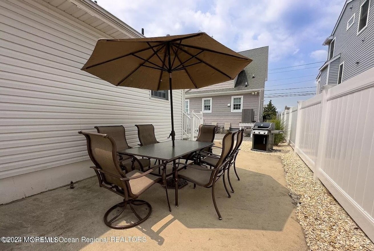 1707R Baltimore Ave - Photo 6 of 11
