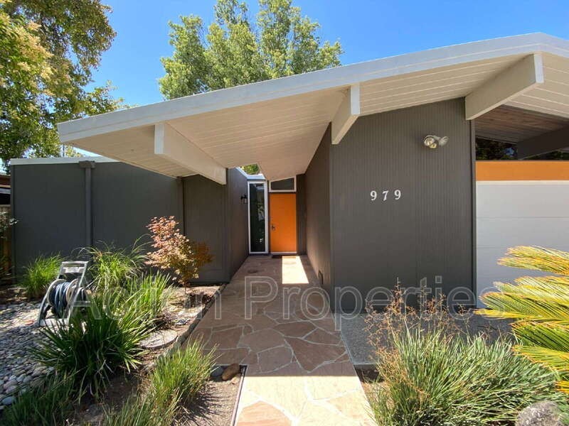 979 Moreno Ave - Photo 3 of 28