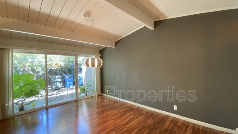 979 Moreno Ave - Photo 4 of 28