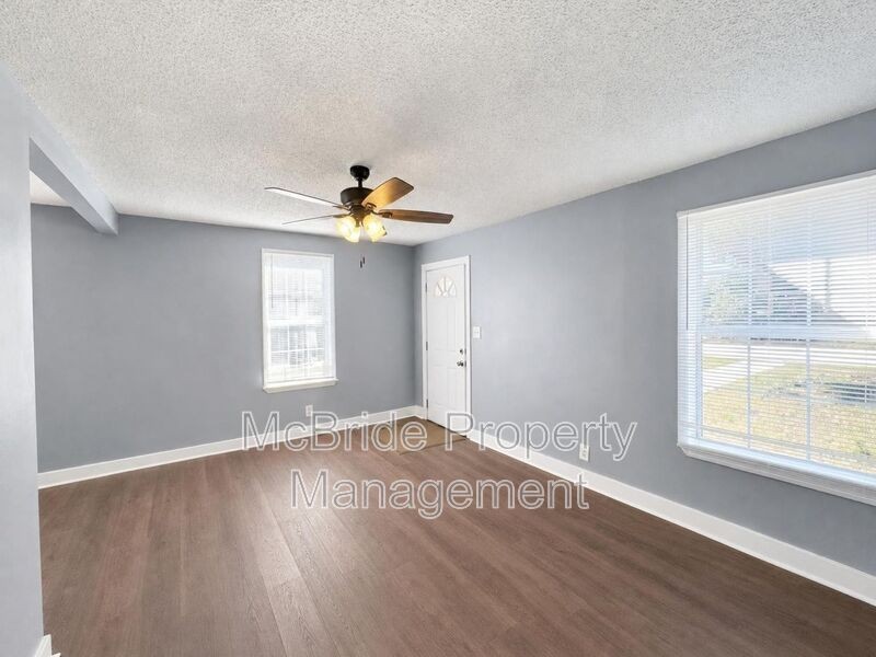 1122 Murphy St - Photo 6 of 20
