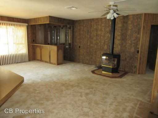 13925 Creston Rd - Photo 3 of 6