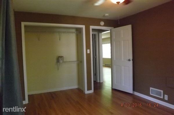 1917 W 48th St - Photo 3 of 10