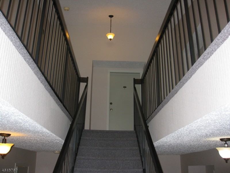 193 Drake Ln - Photo 2 of 14