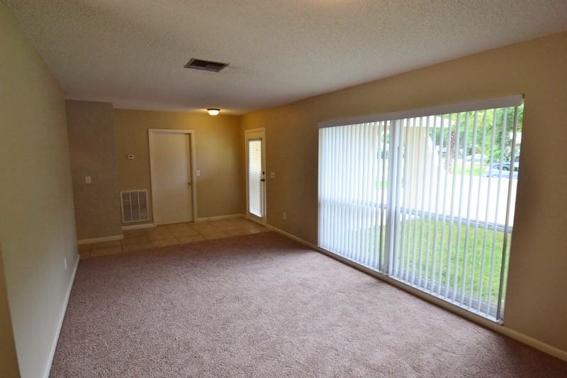 14310 Knoll Ridge Dr - Photo 2 of 5