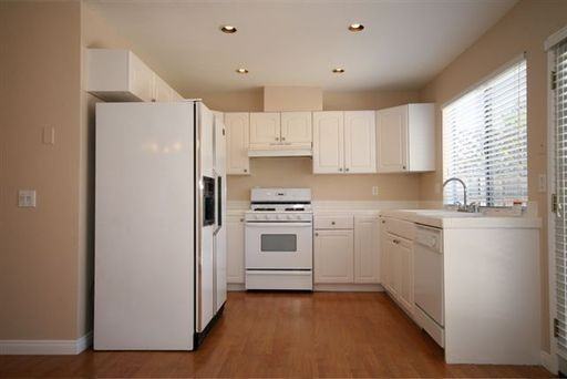 1092 Palmetto Way - Photo 3 of 5