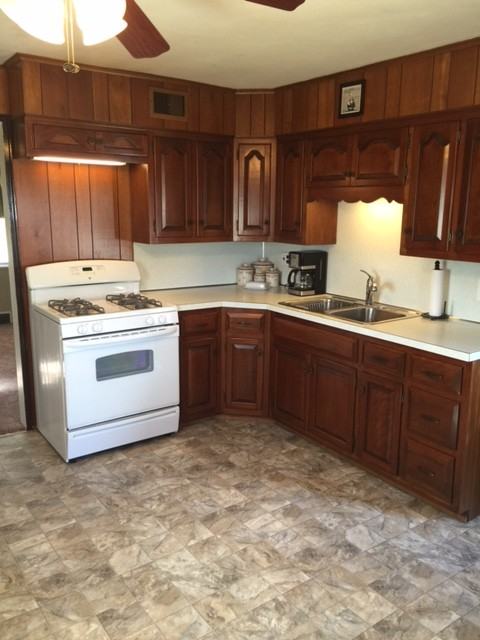 718 Cooper Street - Photo 2 of 10