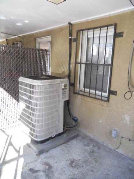 904 Bevan St - Photo 3 of 5