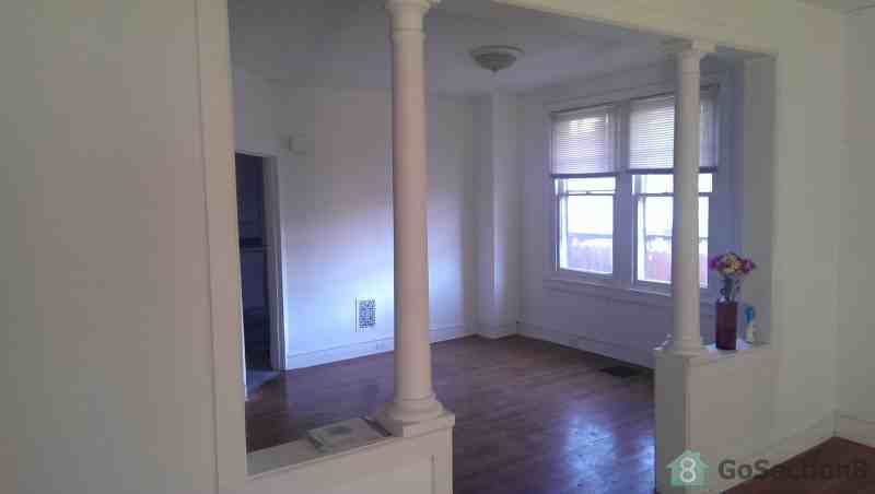 211 Chestnut St - Photo 2 of 5
