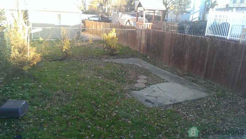 211 Chestnut St - Photo 3 of 5