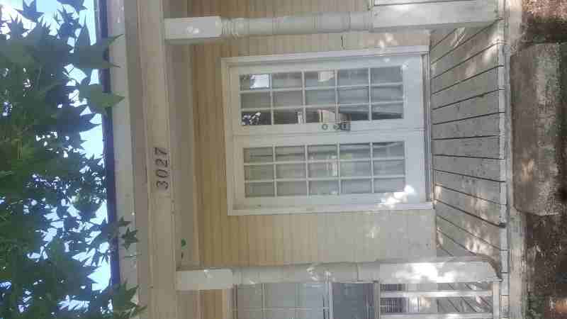 3027 O'Neal Ln - Photo 2 of 9