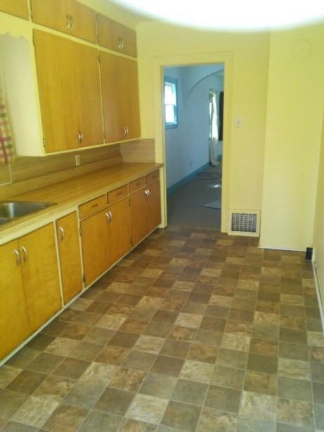 3240 Northwood Ave - Photo 2 of 7