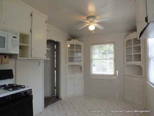 119 Stonecrest Dr - Photo 2 of 16